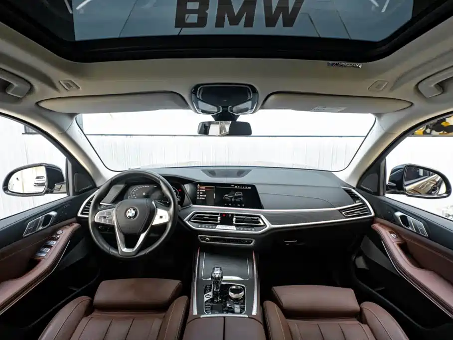 Фото 12 - BMW X7