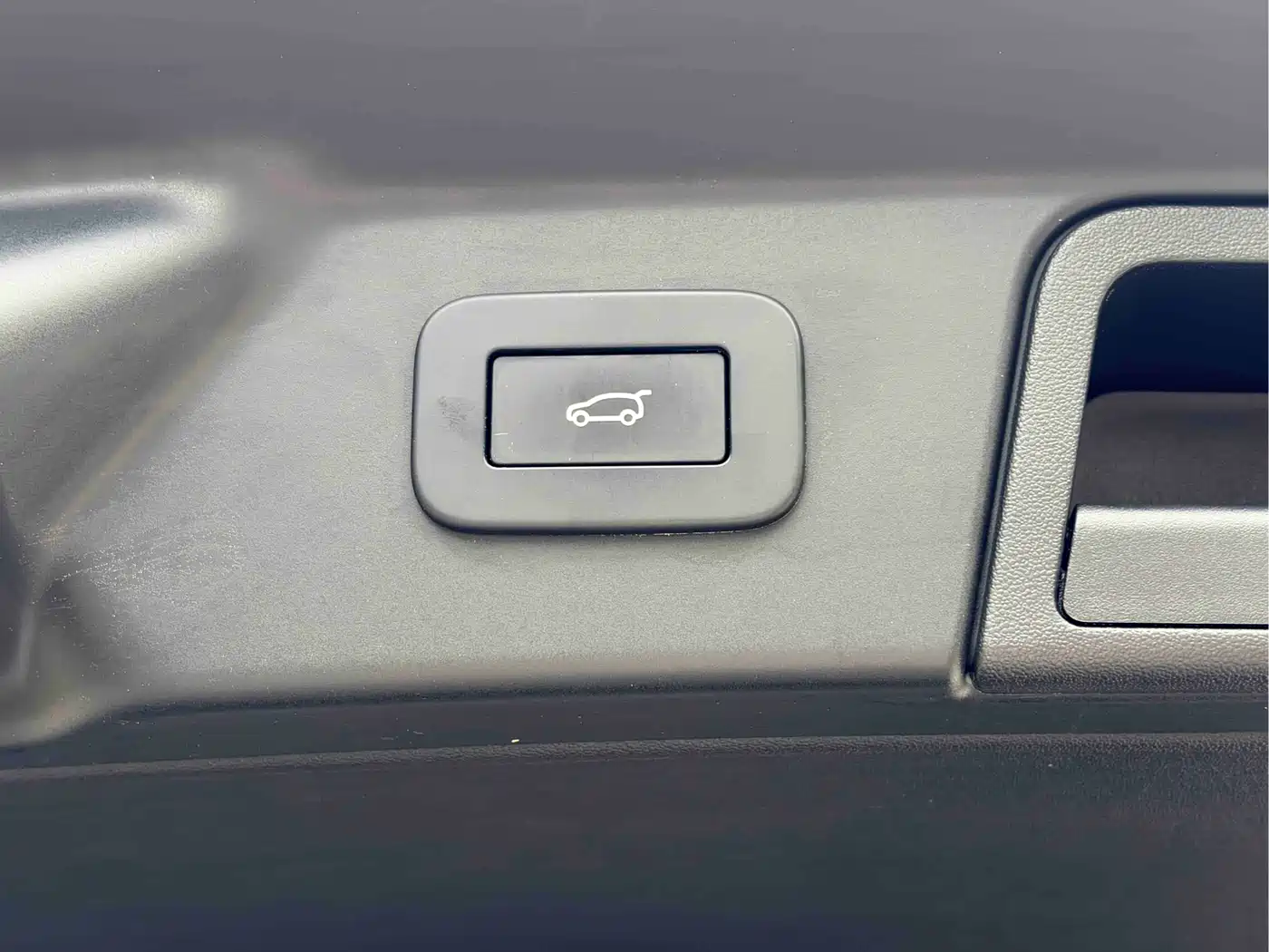Land Rover Range Rover Velar 2023 250PS Gloss Black Collector's Edition фото 14
