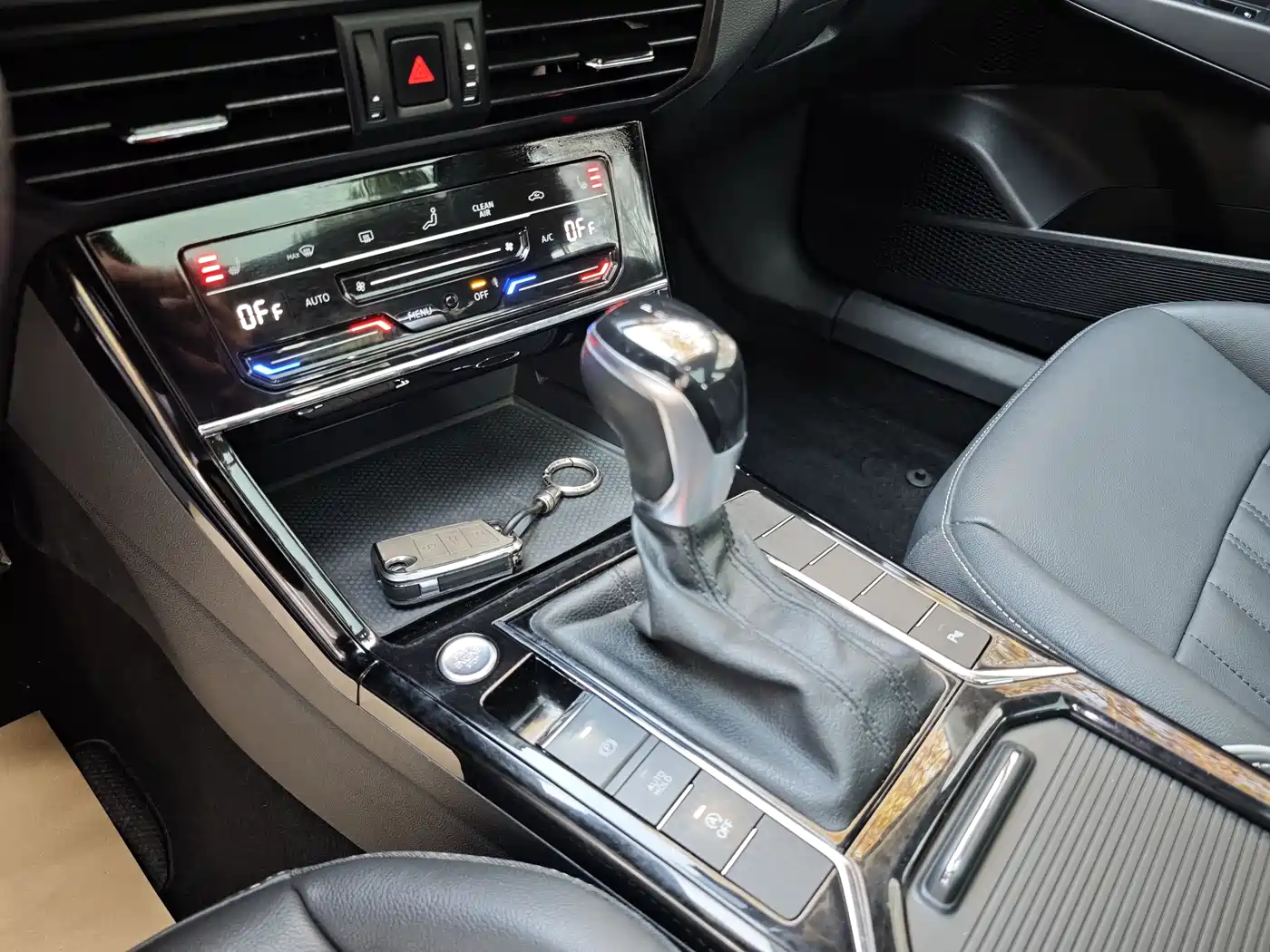 Volkswagen Passat 2022 330TSI Elite Edition фото 4