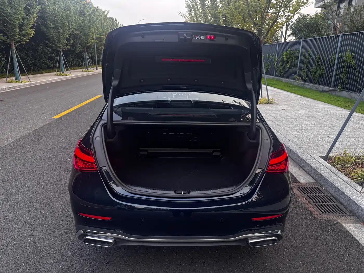 Mercedes-Benz C-Class 2025 2026 C 260 L Sport