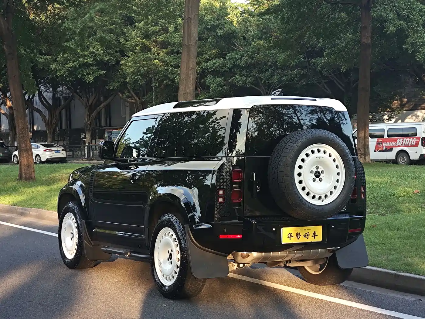 Land Rover Defender 2024 90 3.0T P400 HSE фото 5