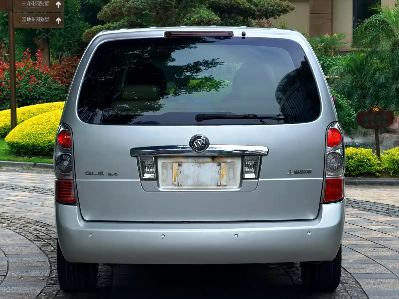 Buick GL8 2011 2.4L LT Luxury Business Executive фото 33