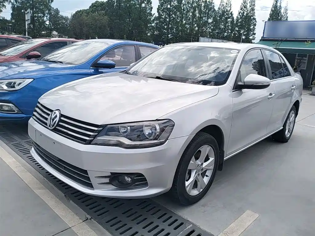 Volkswagen Bora 2014 1.6L Manual Comfort Edition фото 2