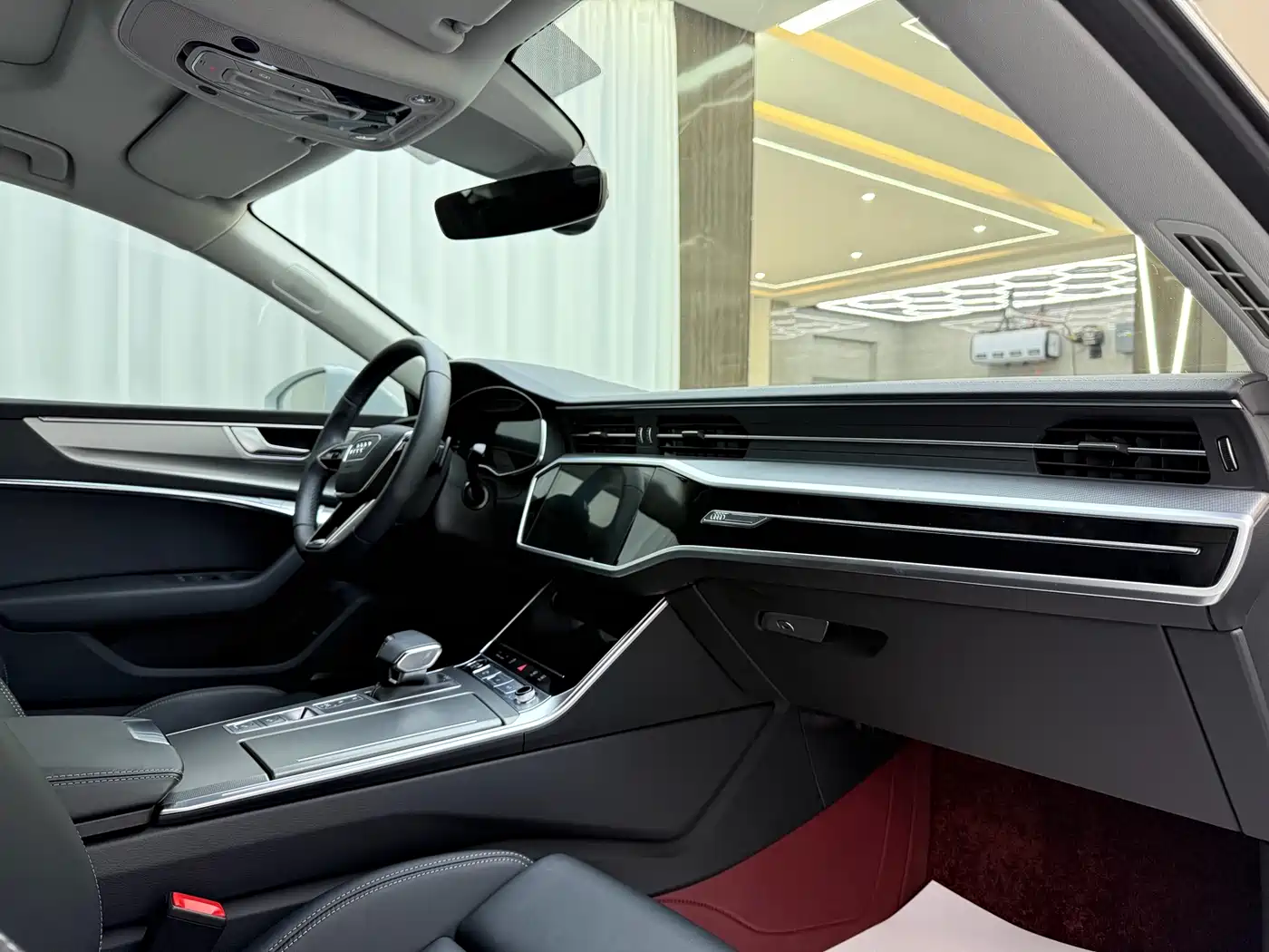 Audi A7 2025 Model 45 TFSI Premium Selection фото 8