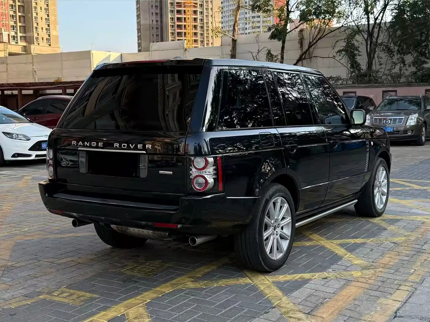 Land Rover Range Rover 2011 5.0 SC V8 Ultimate Edition фото 11