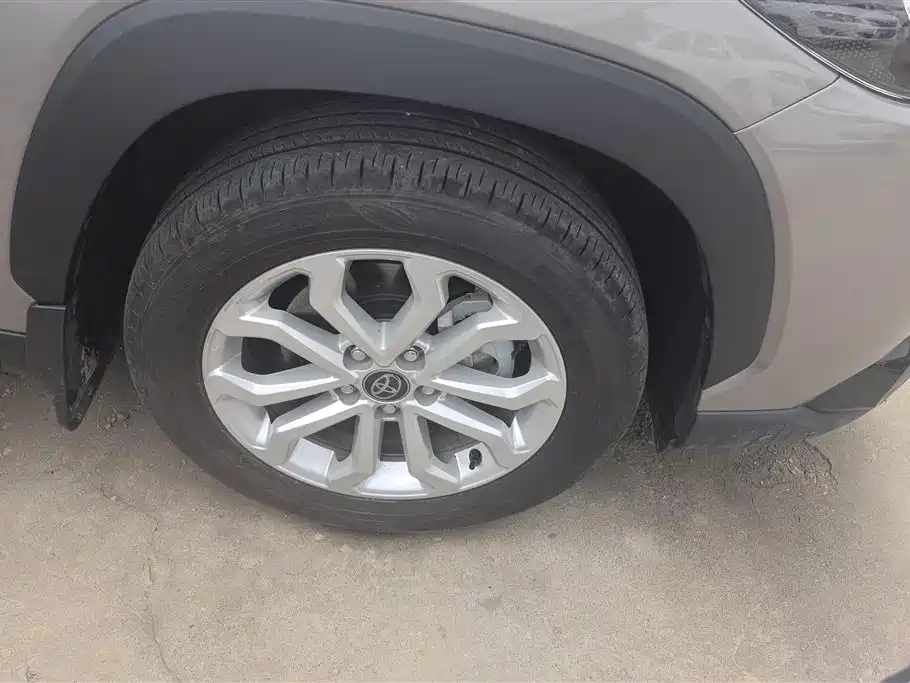 Toyota Frontlander 2024 2.0L CVT Elite Edition фото 6