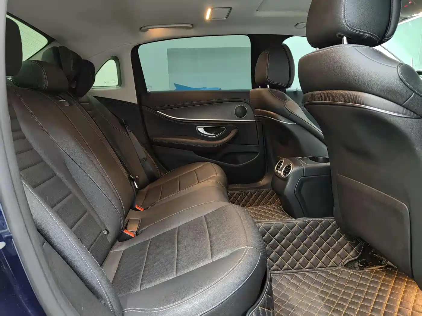 Mercedes-Benz E-Class 2019 E 260 L Sport фото 12