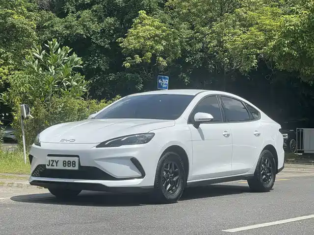 BYD Hai Bao 05 DM-i 2025 DM-i Smart Drive Edition 55KM Luxury — фото 1