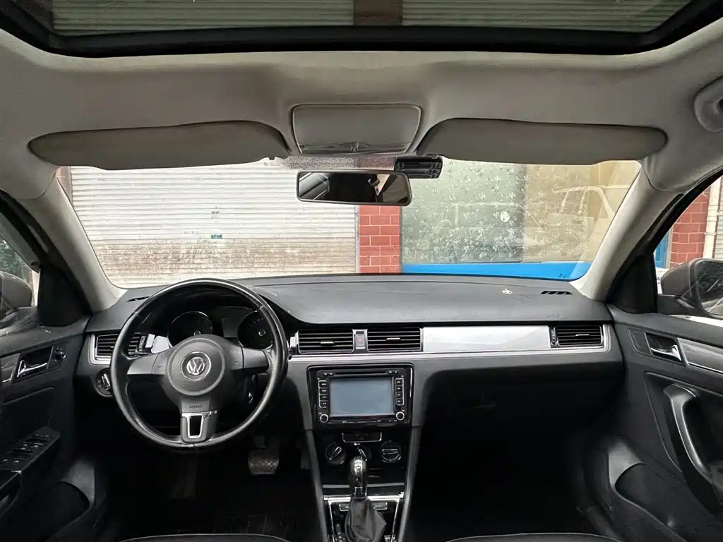 Volkswagen Bora 2014 1.6L Automatic Comfort Edition фото 5