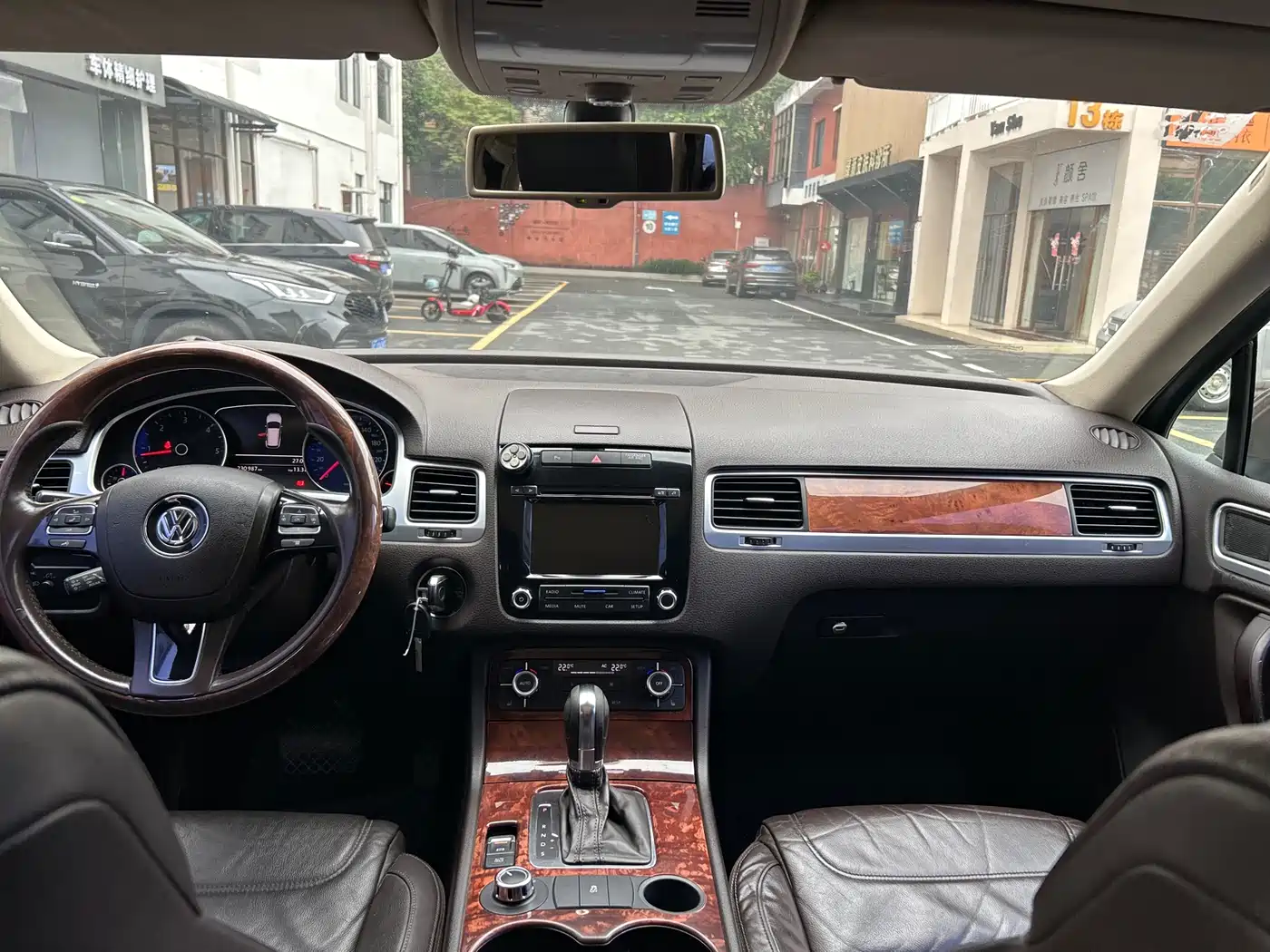 Volkswagen Touareg 2011 3.0TDI Diesel Comfort фото 19