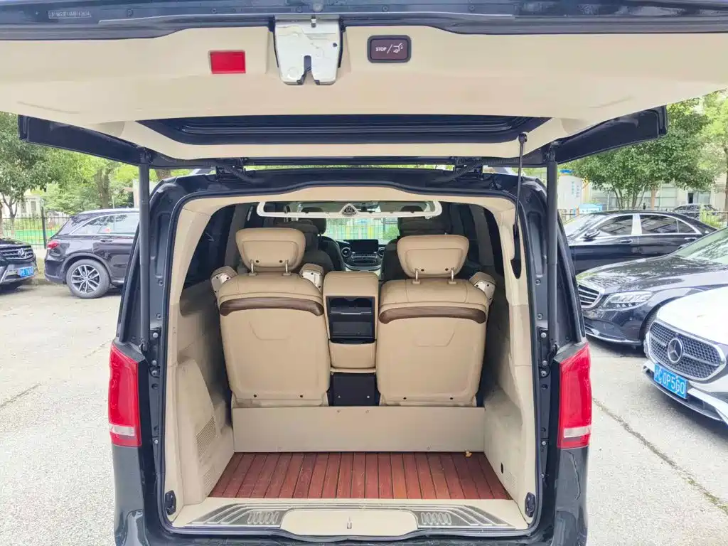 Фото 5 - Mercedes-Benz V-Class