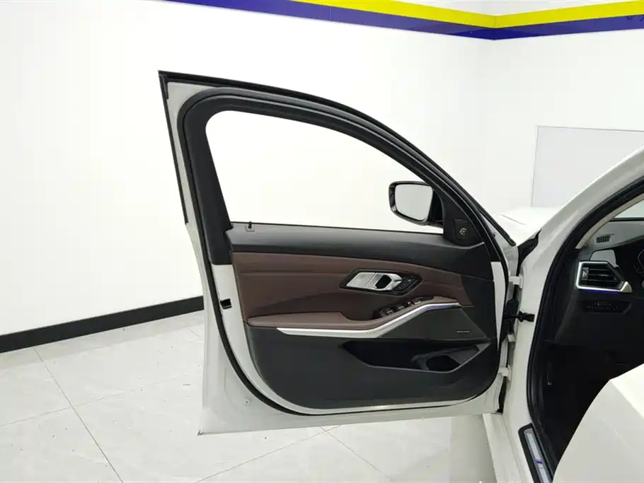 BMW 3 Series 2021 Second Facelift 325Li M Sport Night Package фото 7