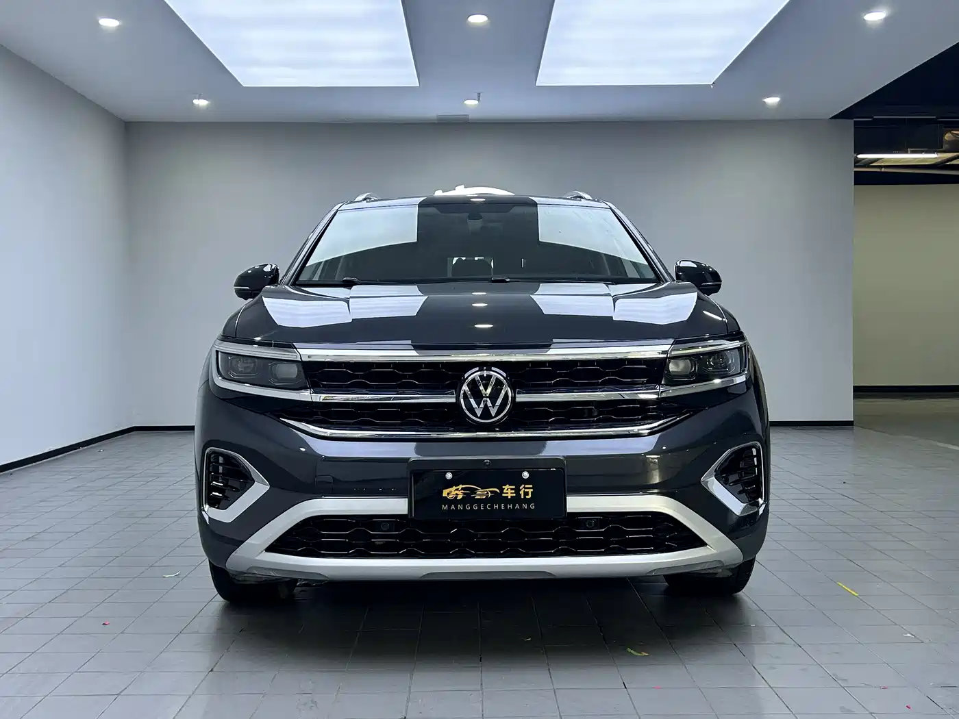 Volkswagen Talagon 2022 330TSI 2WD Luxury Premium Edition 7-Seater фото 2