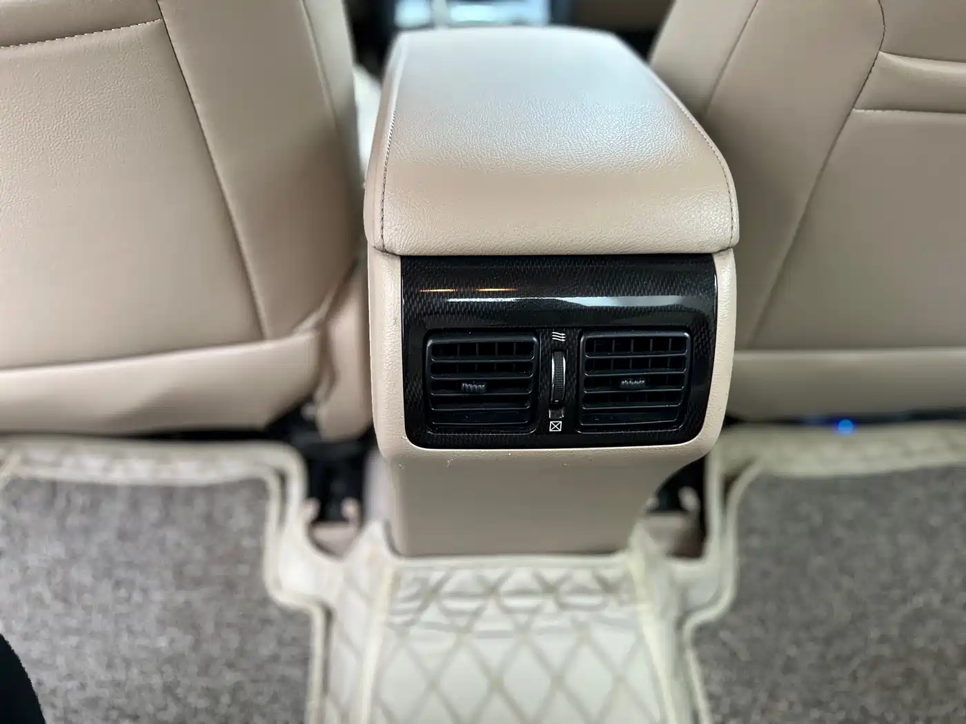 Toyota Camry 2012 ZunRui 2.5HV Premium Edition фото 21