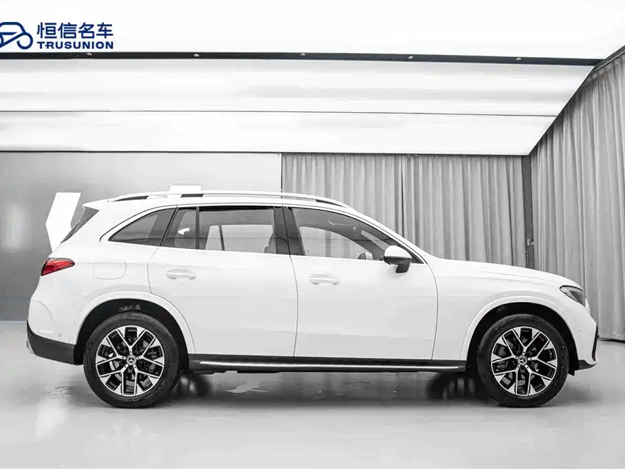 Mercedes-Benz GLC 2024 GLC 260 L 4MATIC Luxury 5-seater фото 4