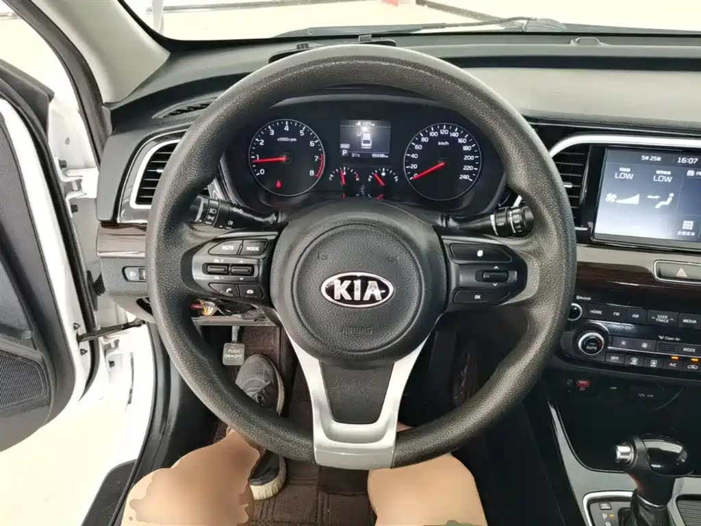 Kia Kaishen 2017 1.8L Automatic GLS фото 11