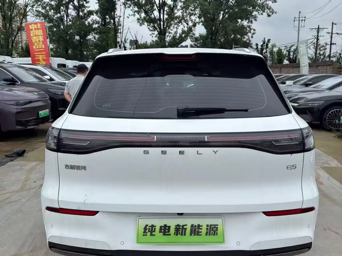Geely Galaxy Galaxy E5 2024 530km Starship Edition фото 7