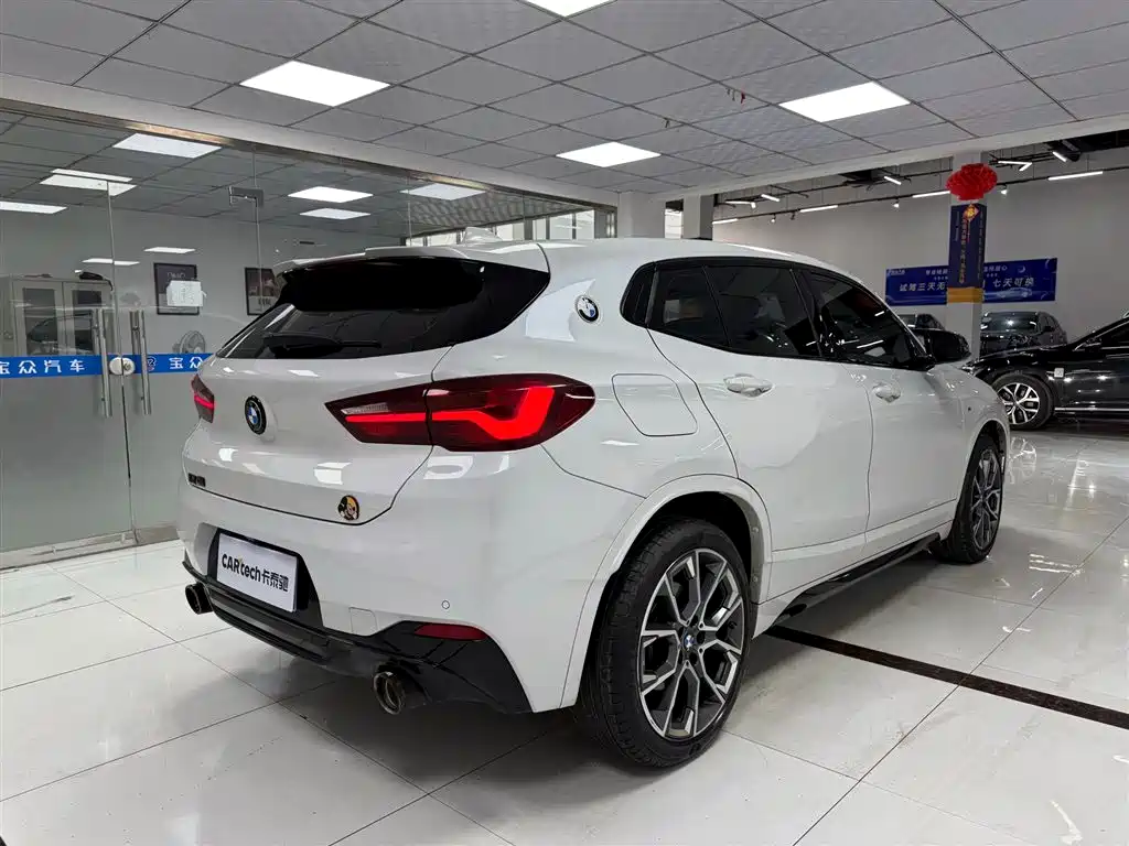 BMW X2 2021 Facelift sDrive25i Shadow Night Edition фото 4