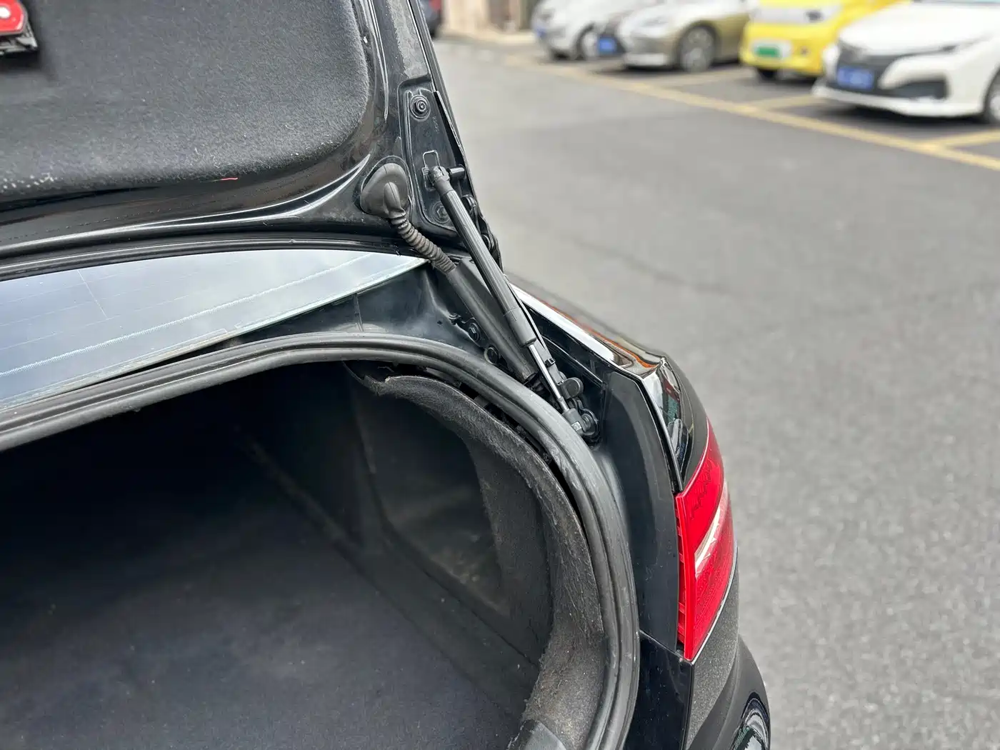 Audi A6L 2010 2.7 TDI фото 43