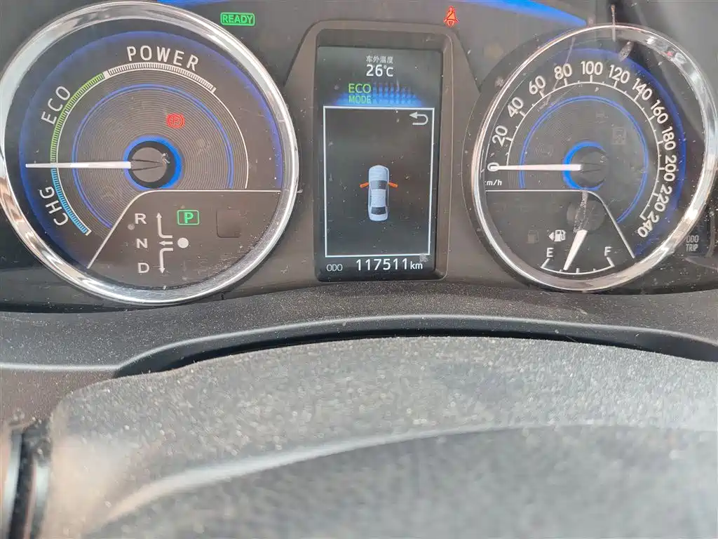 Toyota Corolla 2016 Hybrid 1.8L E-CVT Leading Edition фото 5