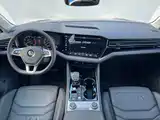 Фото 9 - Volkswagen Touareg