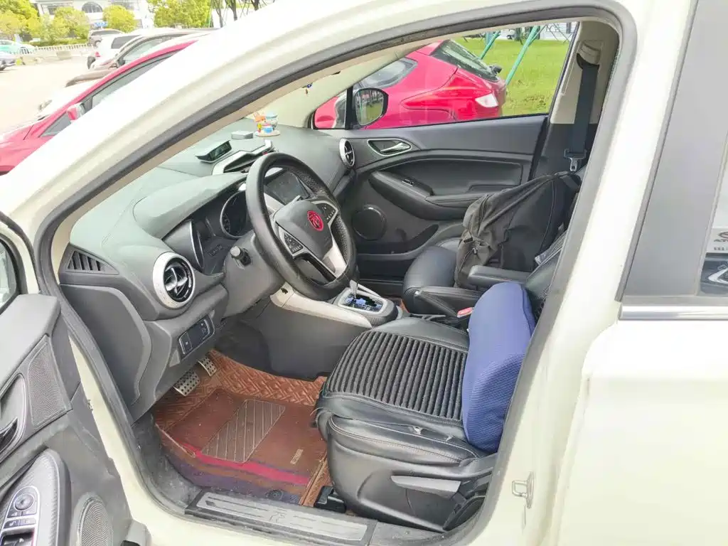 BYD Yuan 2017 2016 1.5L Automatic Luxury
