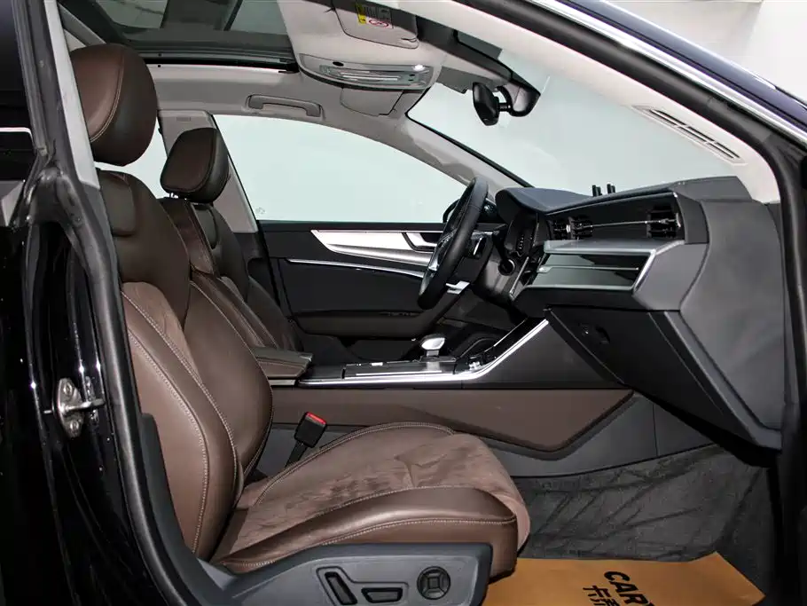 Audi A7L 2024 45TFSI S-line Dream Edition Crystal Package фото 19