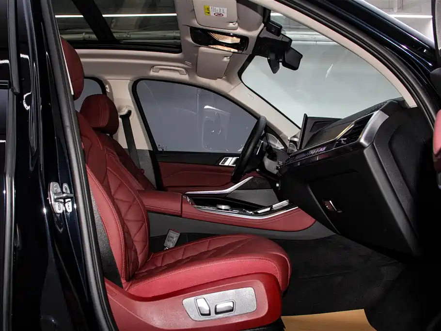 BMW X5 2023 xDrive 30Li Premium M Sport Black Night Package фото 19
