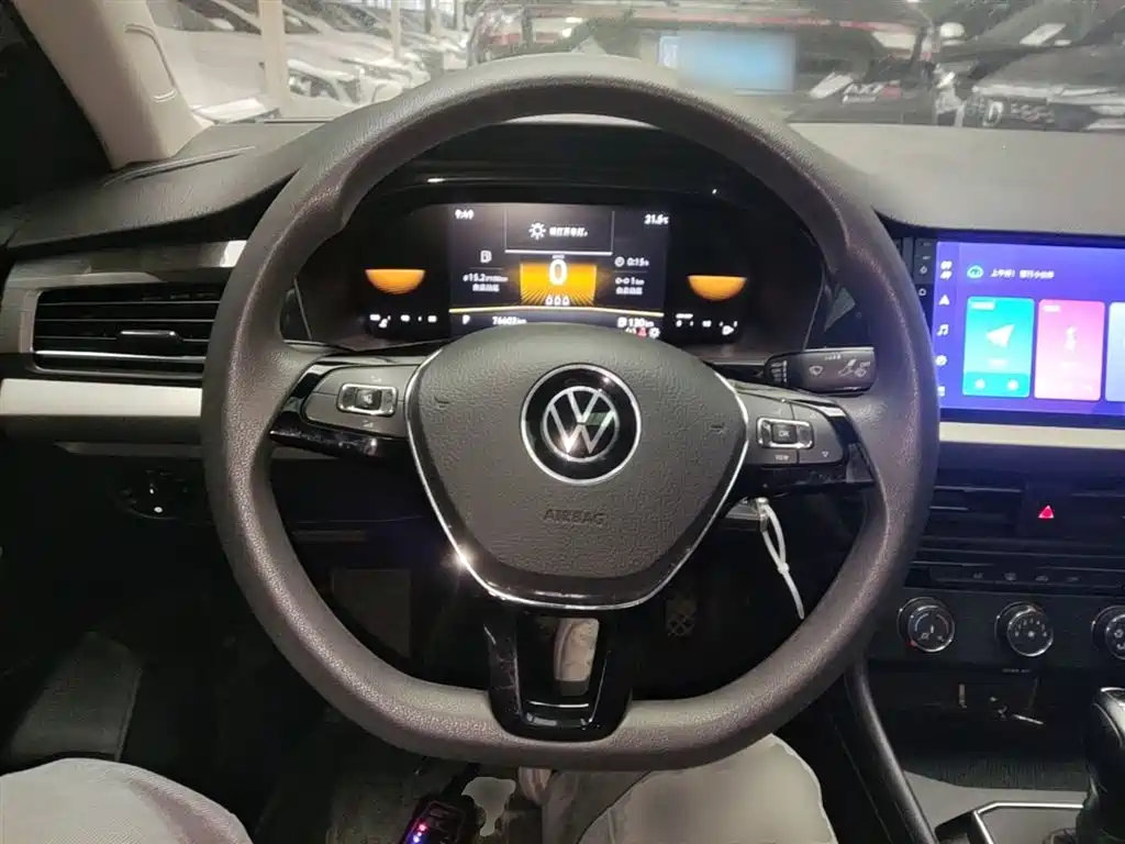 Volkswagen Lavida 2021 1.5L Auto Comfort Edition фото 11
