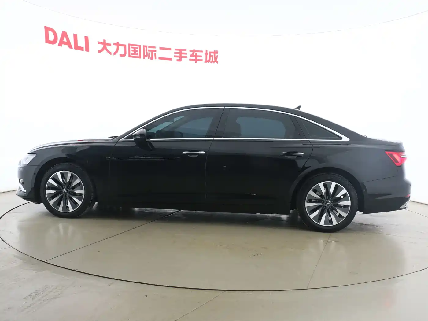 Audi A6L 2023 Facelift 45 TFSI Premium Elegance фото 15