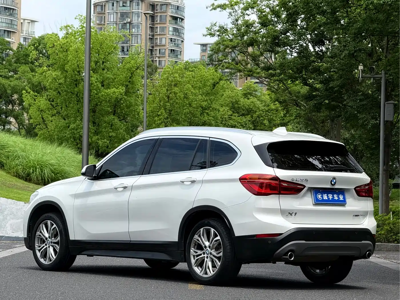 BMW X1 2018 sDrive20Li Leading Model фото 18