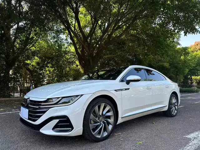 Volkswagen CC 330TSI, Launch Edition, Специальная