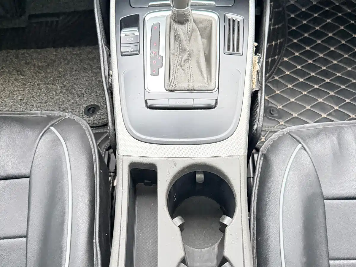 Photo 18 - Audi A4L