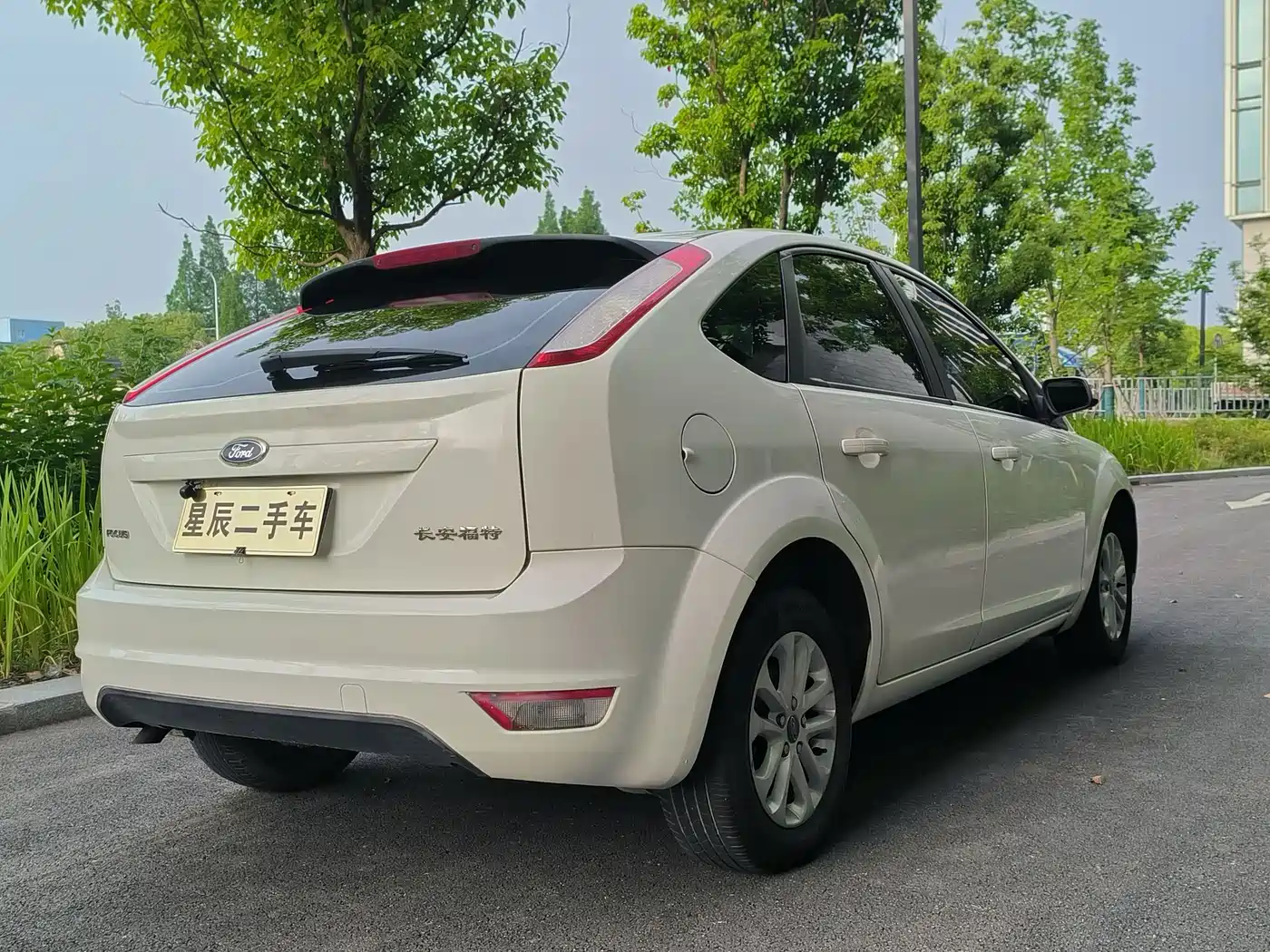 Photo 12 - Ford Focus