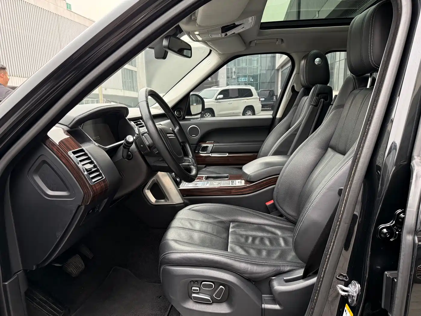 Land Rover Range Rover 2013 5.0 SC V8 Vogue SE фото 16