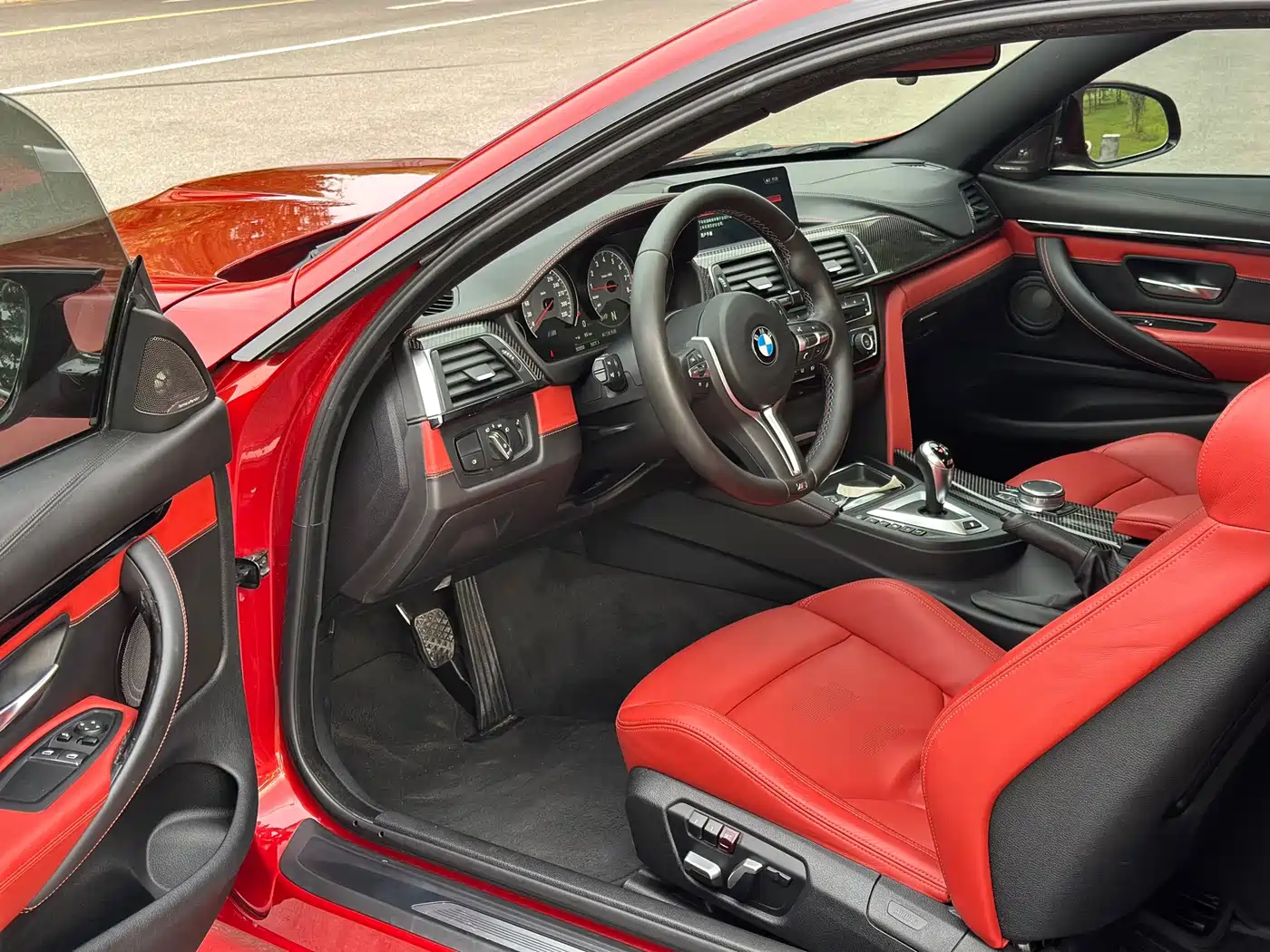 Photo 12 - BMW M4