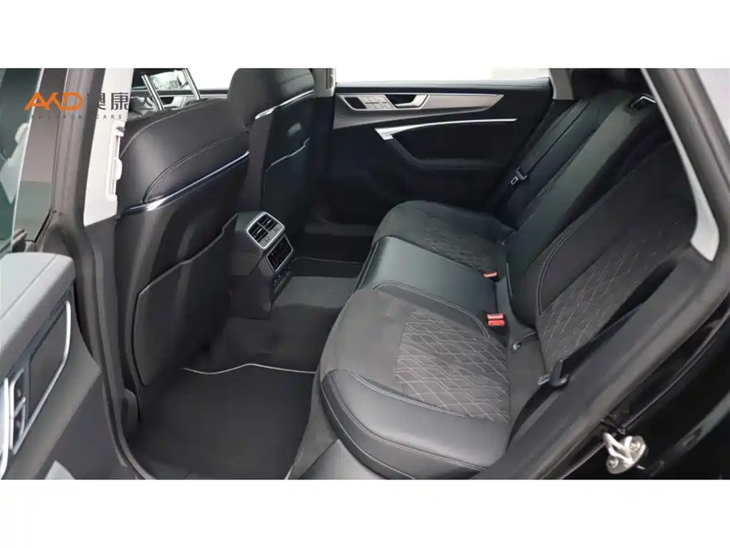 Audi A7L 2024 45 TFSI quattro Premium Luxury фото 7