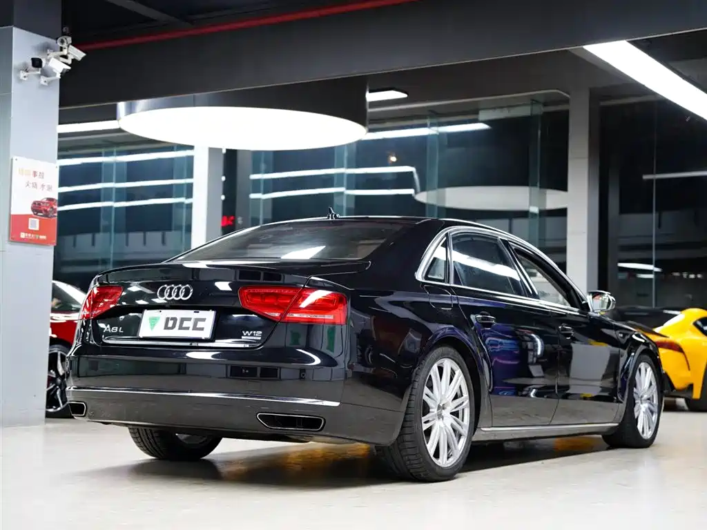 Audi A8 2013 A8L 6.3 FSI W12 quattro Flagship фото 6