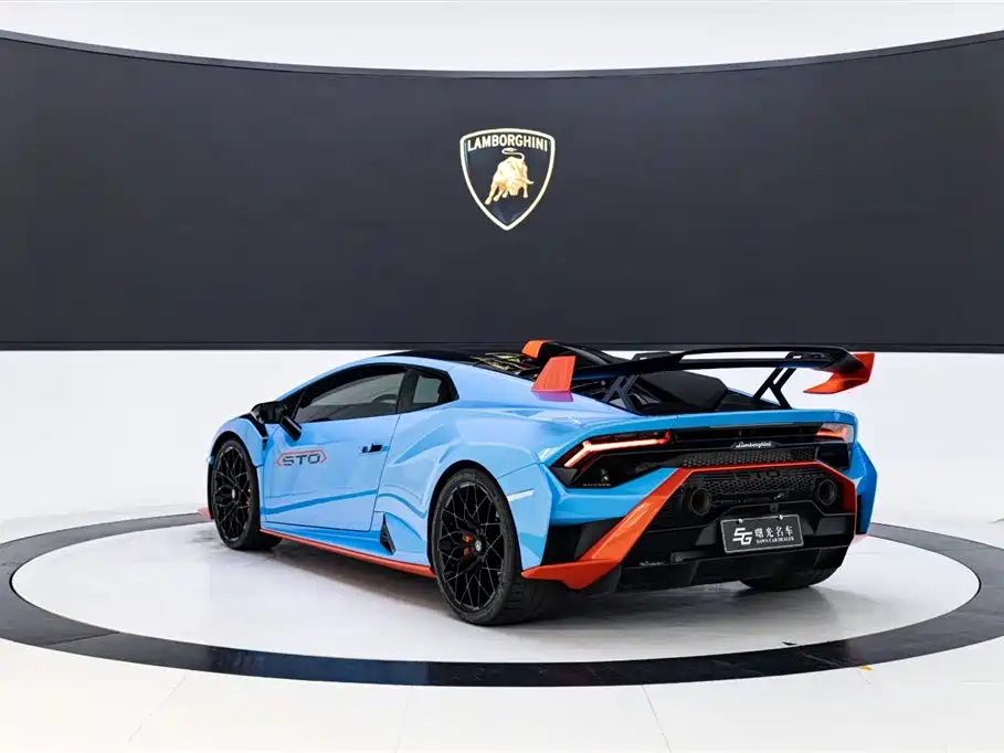 LAMBORGHINI HURACÁN