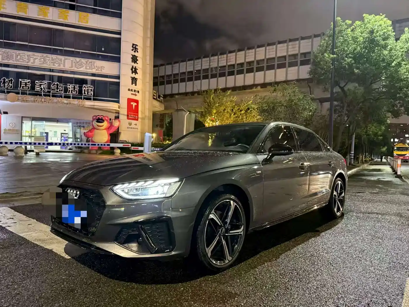 Audi A4L 2025 2025 2 Million Celebration Edition 40 TFSI Luxury Dynamic