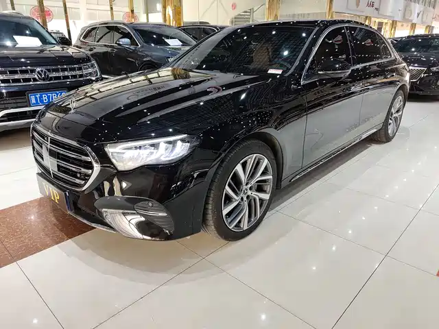 MERCEDES-BENZ E CLASS