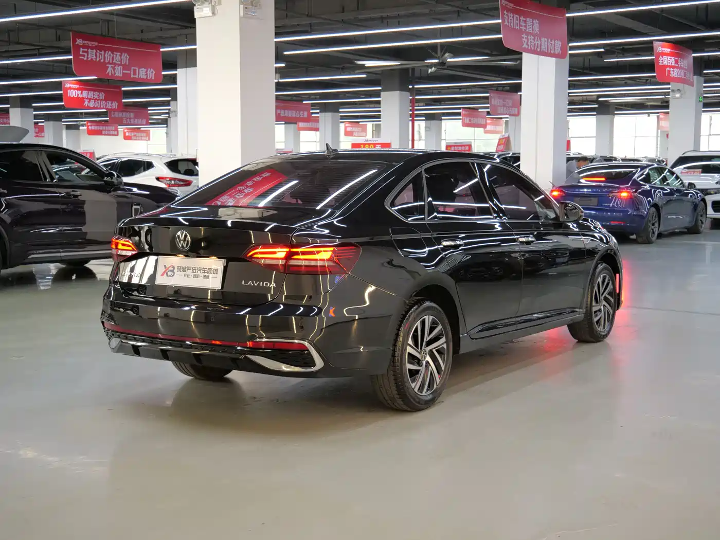 Volkswagen Lavida 2023 Facelift 1.5L Auto Starlight 5 Million Edition фото 6