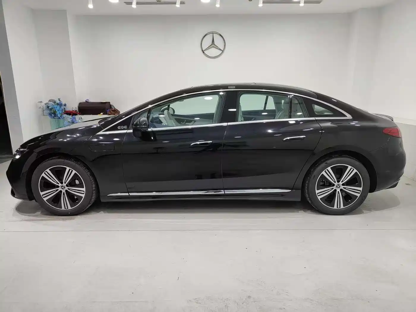 Mercedes-Benz EQE 2025 500 4MATIC Pioneer фото 6