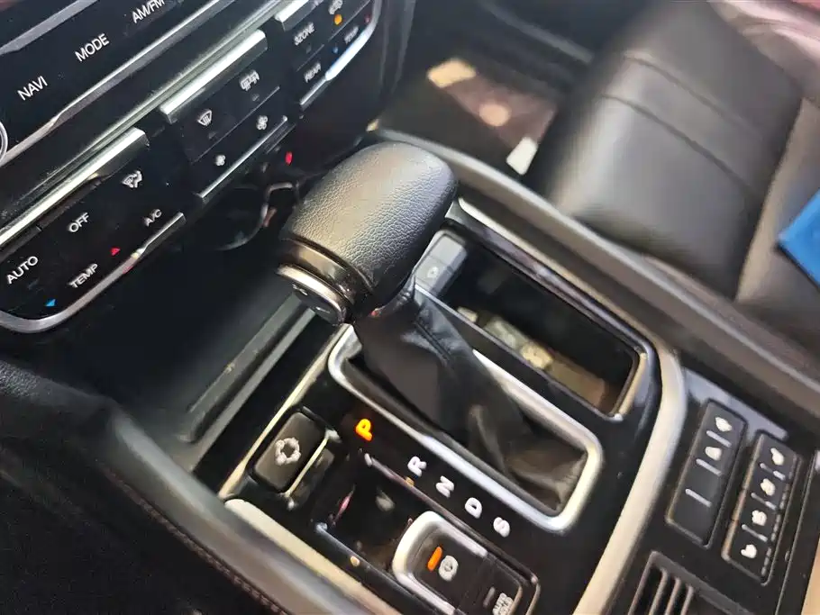 GAC Trumpchi Trumpchi GS8 2017 320T 2WD Luxury Smart Connect (7-seater) фото 16