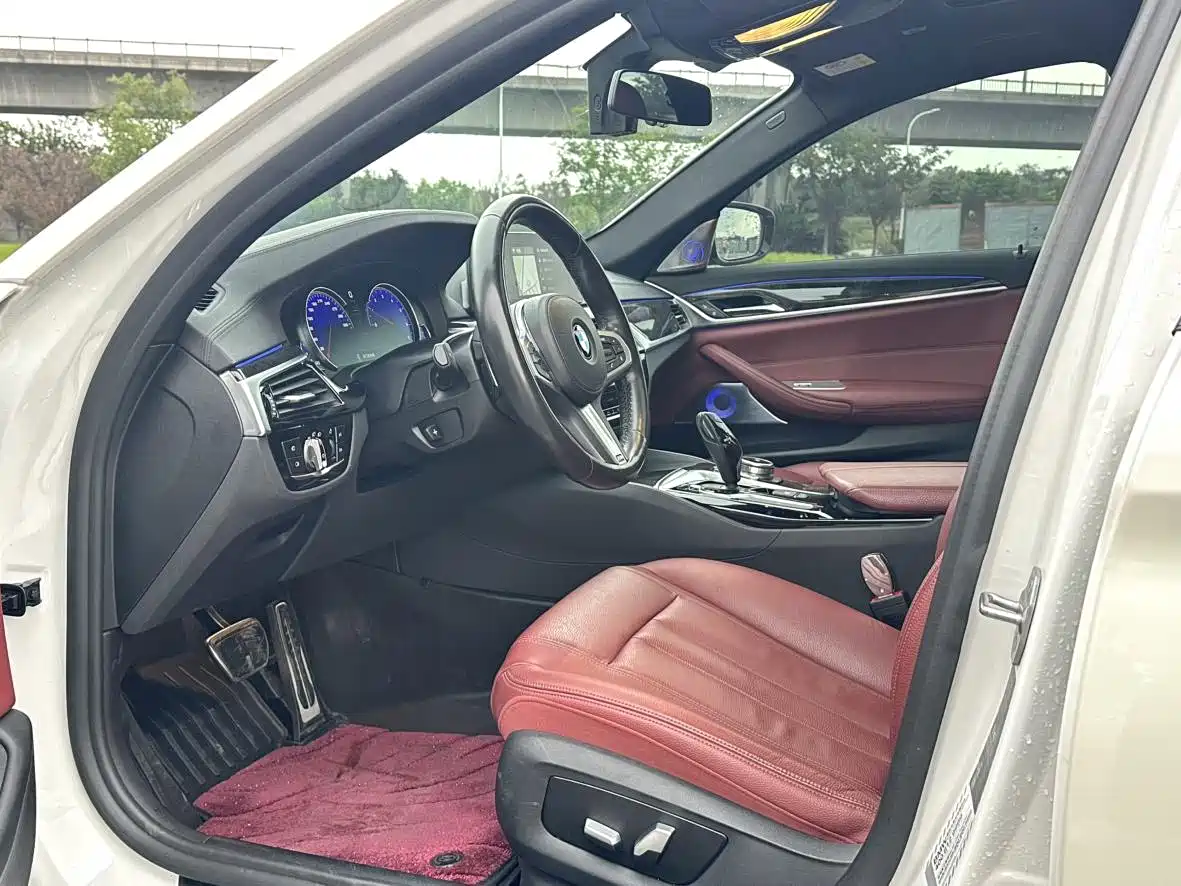 BMW 5 Series 2018 Facelift 530Li Leading M Sport Package фото 3