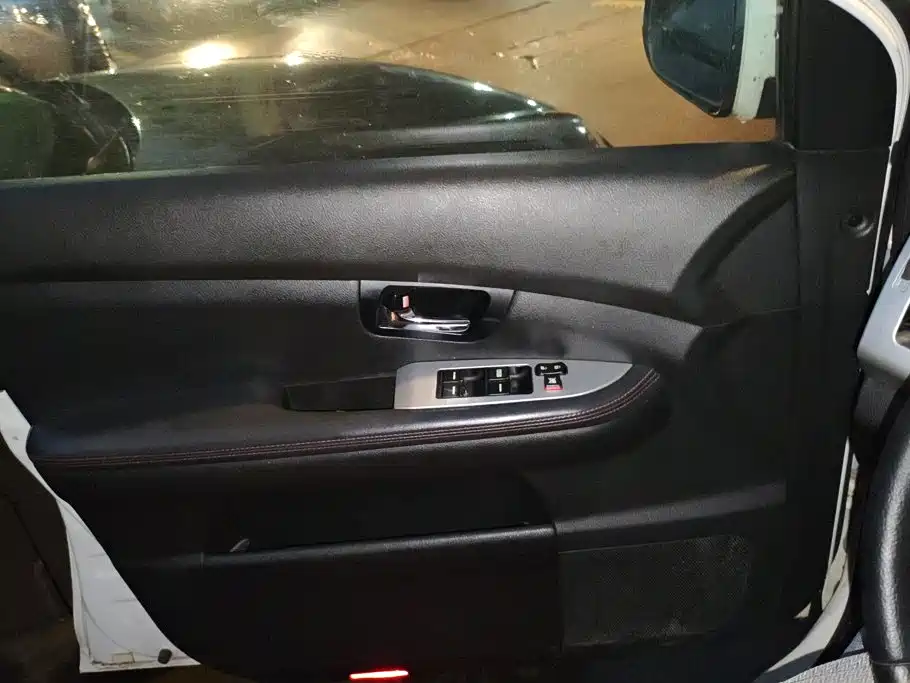 BYD S6 2015 2014 Model 1.5TI Manual Premium 7-Seater