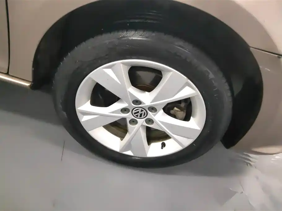 Volkswagen Bora 2014 1.6L Manual Comfort Edition фото 6