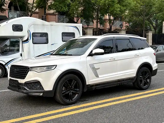 Zotye Zotye T800 2018 2.0T Automatic Luxury Smart Connection 7-seater