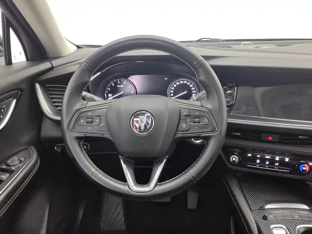 Photo 11 - Buick Envision S