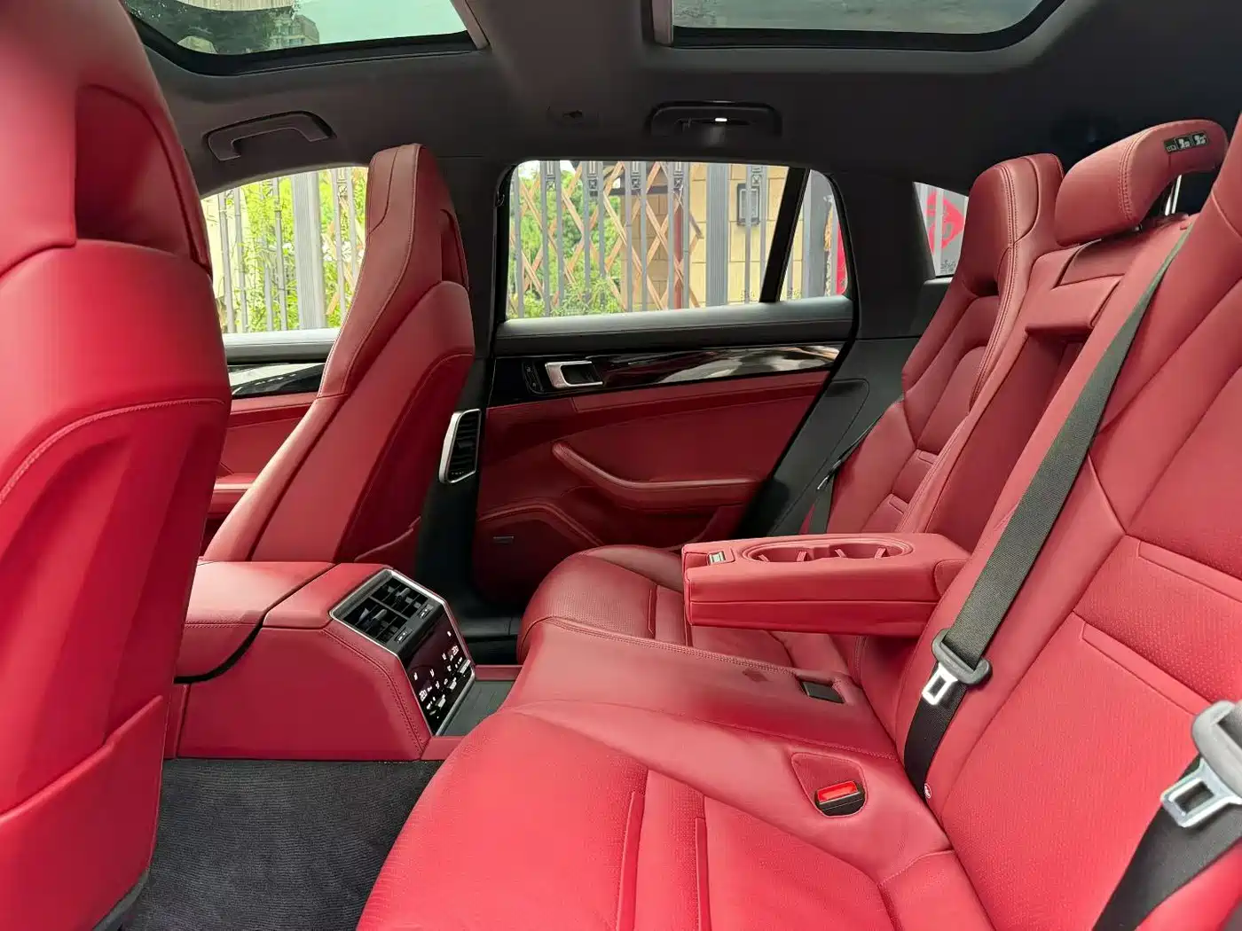 Фото 7 - Porsche Panamera